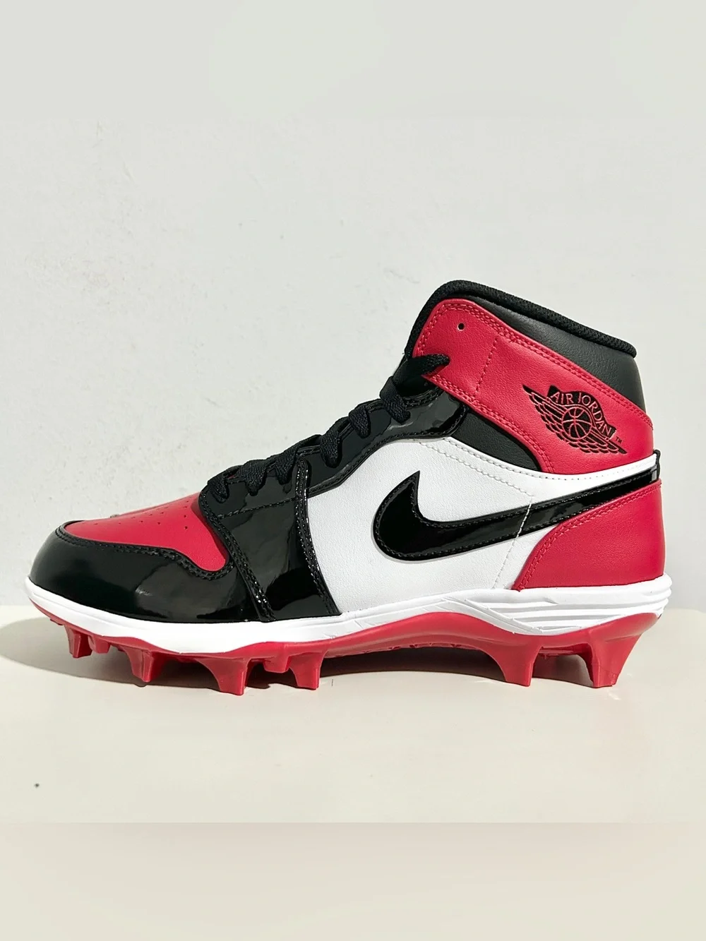 Air Jordan 1 Mid TD “Bred Toe” Men’s Size 9.5-10 Red Black White Football Cleats